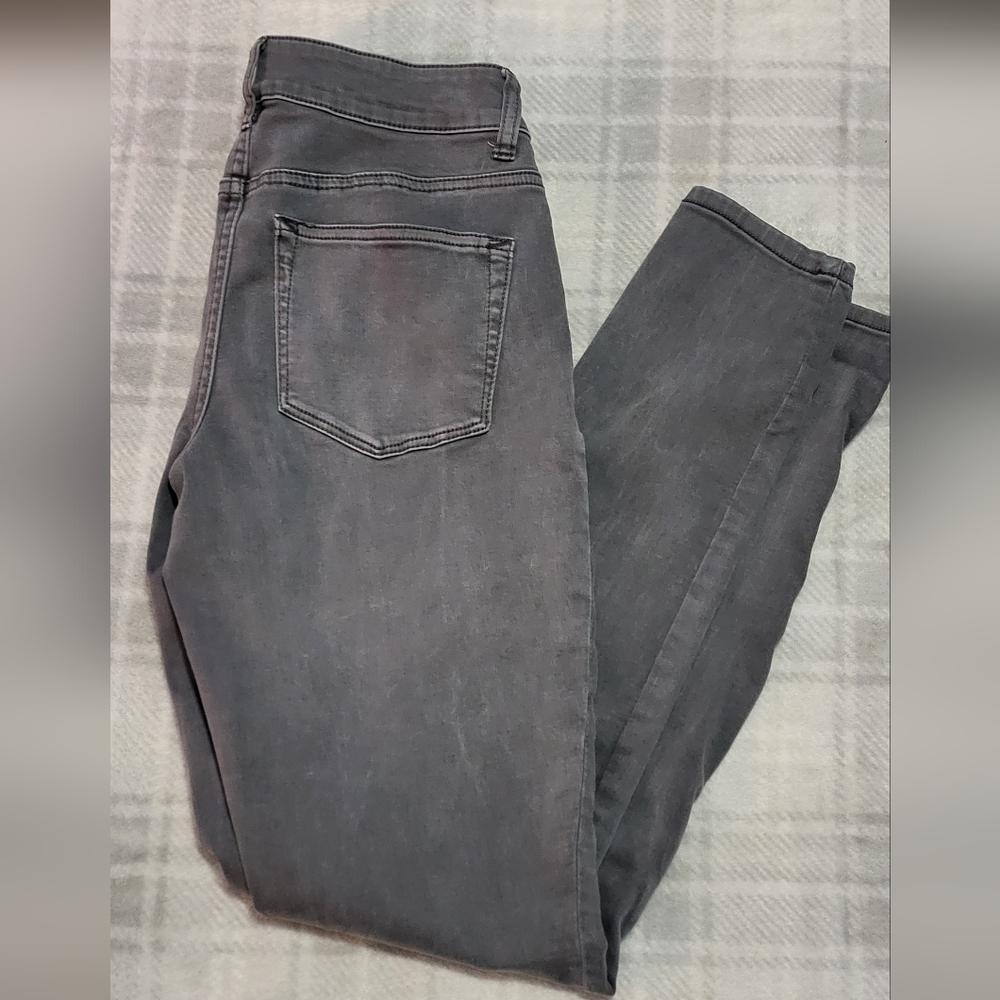 Maurices Gray Women's Jeans Small, Long